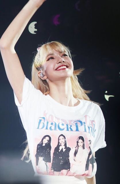 BLlNKPACK's tweet photo. ลิซ่าที่เรารู้จัก น้องเป็นคนที่คิดถึงคนอื่นอยู่ตลอด เรื่องอะไรที่ทำแล้วคนอื่นได้ประโยชน์น้องจะทำให้ทุกเรื่องโดยไม่อิดออด เรื่องอะไรที่ทำแล้วคนอื่นอาจได้รับผลกระทบน้องจะหลีกเลี่ยงและเก็บเอาไว้คนเดียว เพราะน้องเป็นคนแบบนี้เราจึงต้องปกป้องและสนับสนุนน้องให้ดีที่สุด
#ApologizeToLisa https://t.co/gI0AUdru5g