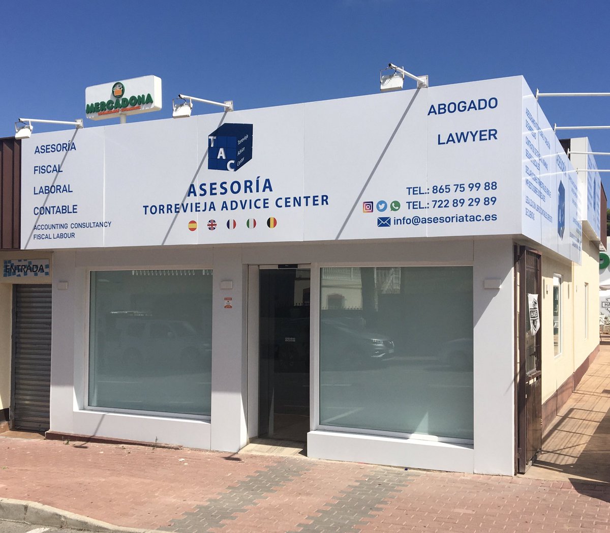 ASESORIATAC's tweet image. Torrevieja Advice Center 
Te atendemos de lunes a viernes de 9,00h a 17,00h.