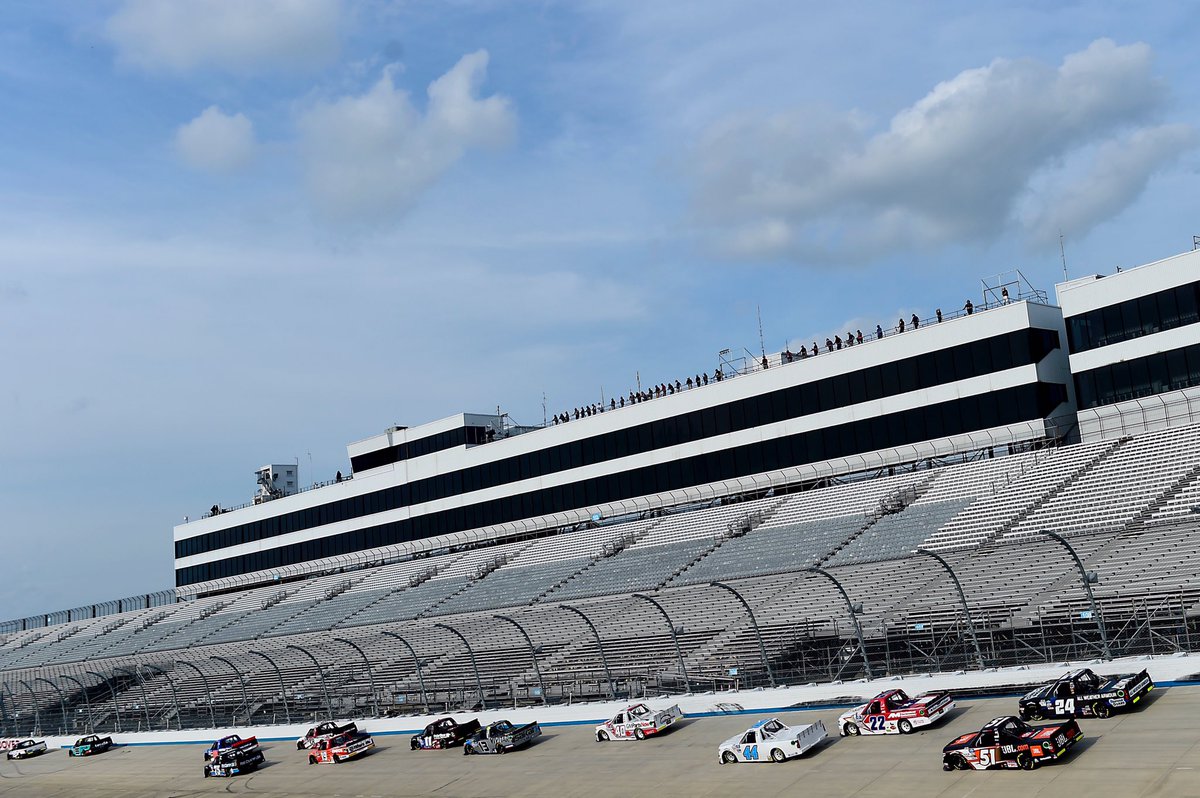 NieceMotorsport's tweet photo. Check out some of our favorite photos 📸 from this weekend at the @MonsterMile‼️
#KDI200 #PressTheAttack https://t.co/KT7DTCXsGZ
