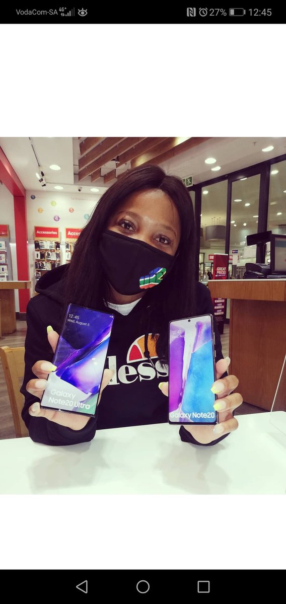 pamela_masilo's tweet photo. #JacarandaNote20Takeover
@SamsungMobileSA #GalaxyNote20
For the love of Samsung 🔥🔥🔥 https://t.co/YRsDoJPRze