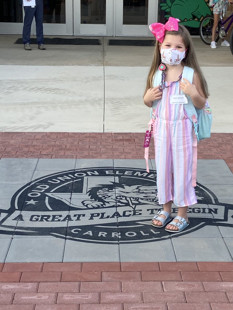 Here we go!!! Starting kindergarten off in style!! #OUESfirstday #DragonsFirstDay20 <a href="/oldunionES/">Old Union Elementary School</a> <a href="/Carrollisd/">Carroll ISD</a>