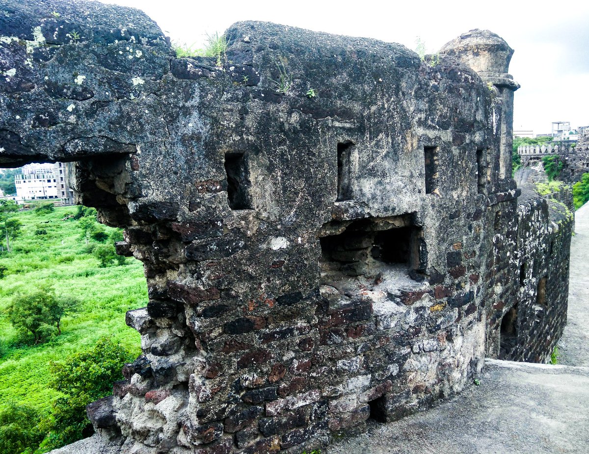 ... to fall back to Chakan and decided to use months of monsoon to capture fort at Chakan. He laid siege to Sangram Durg. But for a fort of that size, Sangram Durg proved to be a tough nut to crack. One Firangoji Narsale and a handful of Marathas defended the fort with all they +