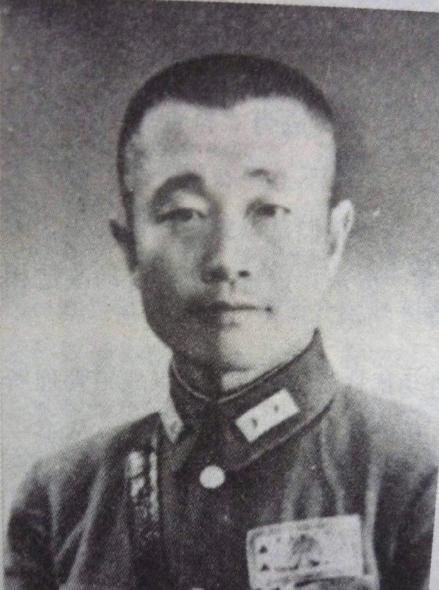 3) General Du Yuming, one of most reliable and competent operational-level military commanders in Republic of China Army, who served in Chinese Expeditionary Force in China-Burma-India Theatre during Second World War. Captured in Huaihai Campaign in 1949; died in Beijing in 1981.