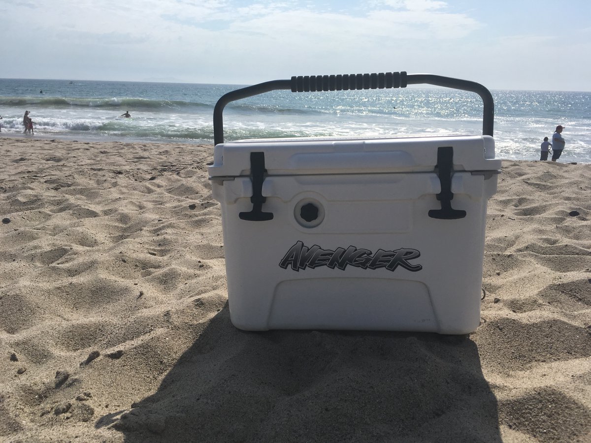 Avenger Coolers make the perfect side kick in the Summertime.😎 Click our link below to get yours.👇 🔗:bit.ly/2qcnFR6