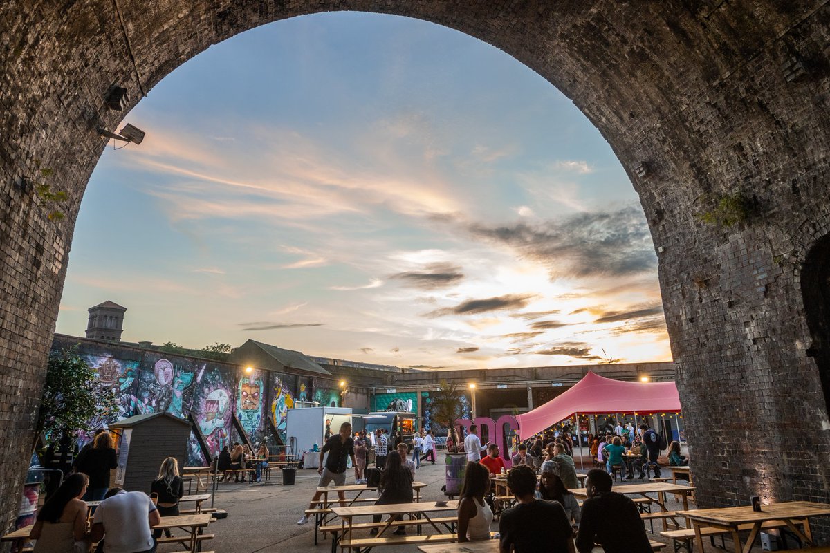 We're doing it all again with @DigbethDinerfor another takeover ☀️🤩🍻

Thursday-Sunday, w/ food and drinks supplied by Digbrew, The Bubble Bar, Only Jerkin', Buddha Belly, Chef Shack, Flying Cows + Bournville Waffle Co.

Reserve your table: bit.ly/3aZy3CI