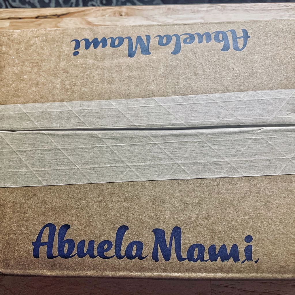 JTDoesNYC's tweet photo. This is a new box that I tried for the first time this month. It’s called @abuelamamimiami. A delicious box of Cuban goodies sent directly to your door! 🇨🇺
#SnackSubscription #SnackBox #cubanfood #CubanSnacks #FoodBox #MonthlySubscriptionBox  #MonthlySubscriptionBoxes https://t.co/96SpNiDlvl