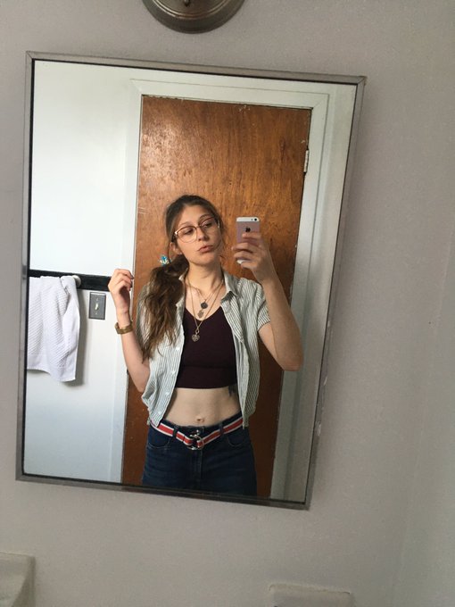 Extra cute when I&rsquo;m in a good mood ✨😚 https://t.co/DFsEccthDk
