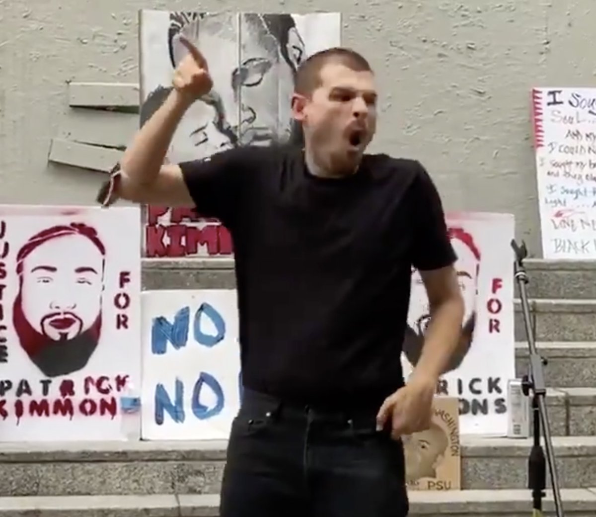 Andrew Tolman, a 30-year-old who does sign language for BLM and antifa events, was arrested & charged at the  #antifa riot in Portland. He was quickly released without bail.  #PortlandRiots  #PortlandMugshots  http://archive.vn/XutwN 