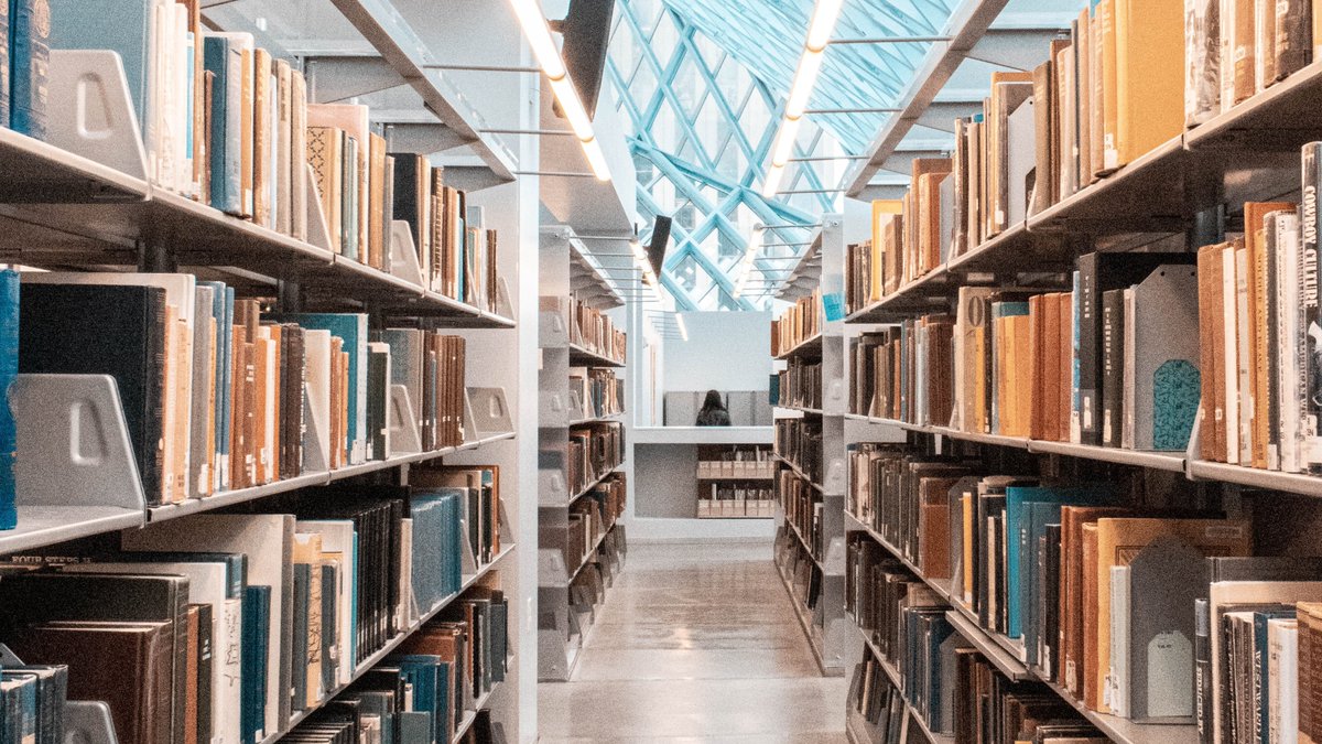 semspoiler_'s tweet image. Abaixo-assinado #EmDefesaDosLivros já coletou mais de um milhão de assinaturas

Essa é uma iniciativa da população contra a reoneração de 12% do livro proposta pelo ministro Paulo Guedes, o que deixaria o produto mais caro e menos acessível. Assine: bit.ly/EmDefesaDosLiv…