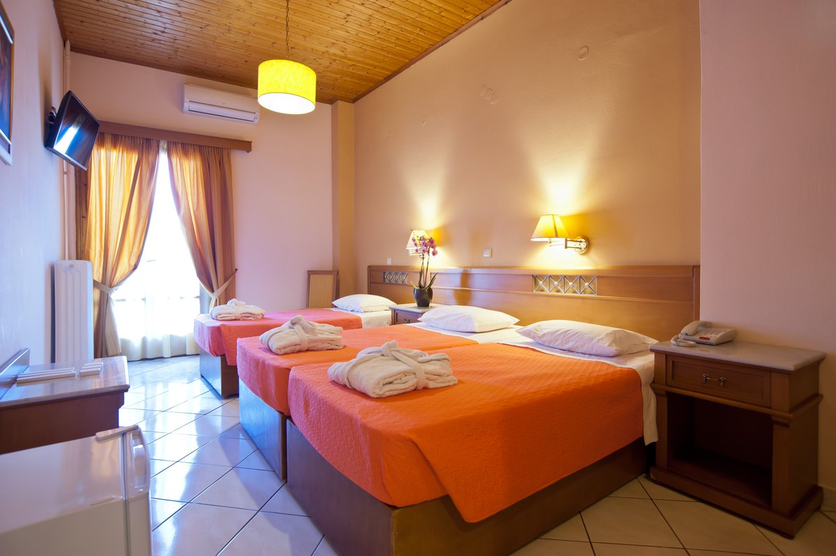AcropoleHotel's tweet photo. Standard triple rooms with Gorge view !!
Either with three beds or a double and single bed !
#AcropoleDelphiHotel #Rooms #Triplerooms #Roomswithview #Calm #Relax #breathtakingview #Booknow https://t.co/OX7YuD8B4X