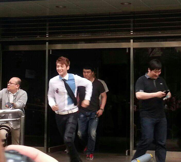 likea_fire's tweet photo. #Dday100일_최민호칭찬챌린지 

달리는 게 그저 즐거운 이 강아지의 사랑스러움을 칭찬합니다🏃🏻 #D_83 https://t.co/xfnfZFSMbY