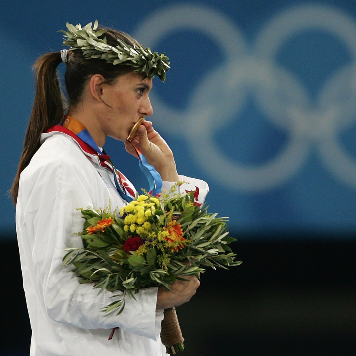Олимпийские игры родились. Исинбаева 2004 Афины.