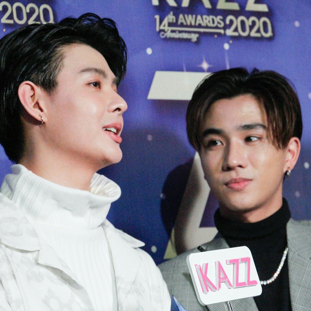 nrkfave's tweet photo. "Did we make it, love?"
"Yes, love. We finally made it."
#KazzAward2020 #PERTHSAINTonKAZZevent #PerthSaint #PerthSaintSation #TRIGON #perthsaintkeepsailing
hello trigons! we won today. 🐯🐉❤️🖤💪 https://t.co/2GnOtRHu54
