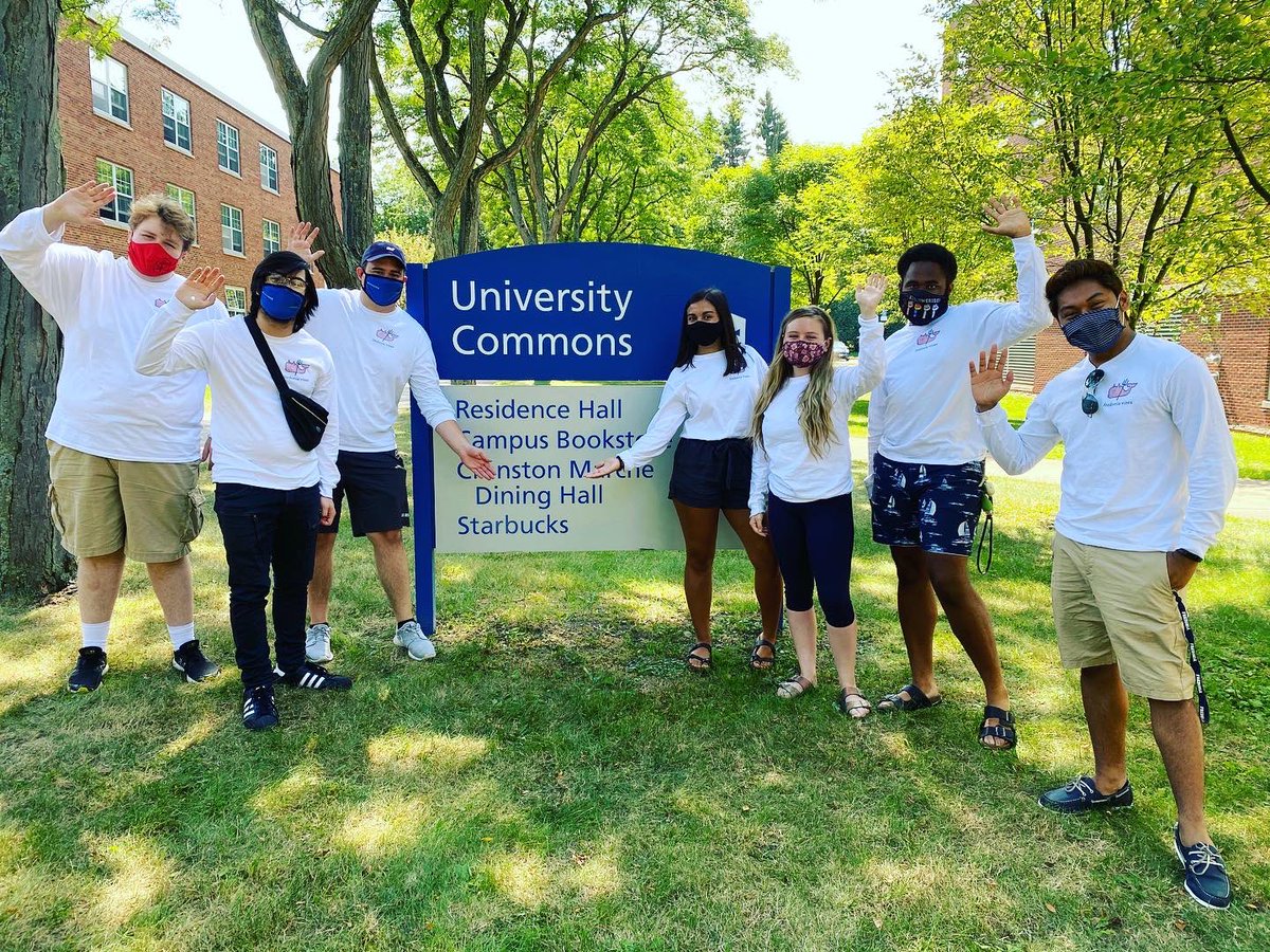 PatrickAToscano's tweet image. Happy first day of classes @Fredoniau students! The @ucgra Resident Assistants are ready for a great semester.