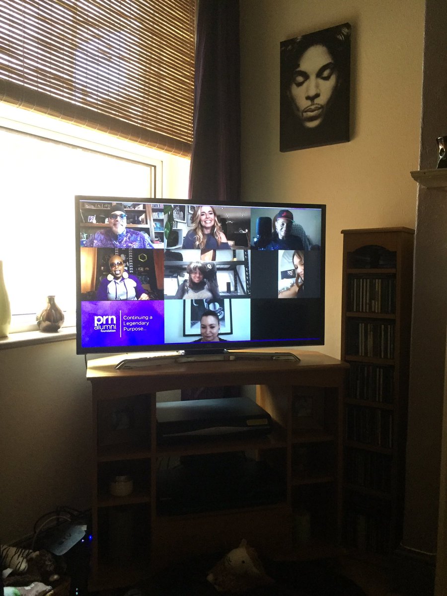 cat_whiten Ⓥ tweet media