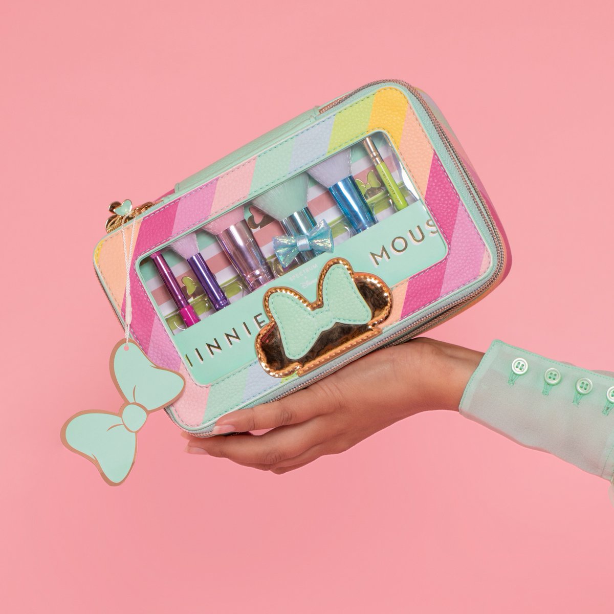 Last chance beauties! 🎀 Get your hands on our Disney Minnie Mouse Minis before she's gone!
⁠
Have you had your eye on Minnie all day?👀 Be sure to check out now babes, last few remaining! 🙌🏼  

Shop now! spectrumcollections.com/products/minni…