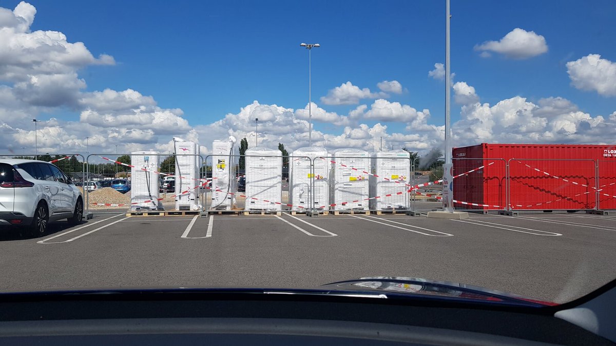 Anyway, turns out Metz is quite a popular spot. 12 superchargers, all in use at one point - although there was never anyone queuing - and cars there from all over the EU. Looks like  @IONITY_EU are building some in the same location as well.