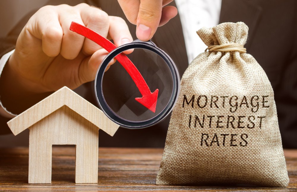 ETFsStockPicker's tweet image. Mortgage Rates Could Fall Further, According to Market Experts dlvr.it/RfFjpg #Smart_Beta_Channel #DWS #HAUZ #interest #MBSD bit.ly/2OvmW9Z