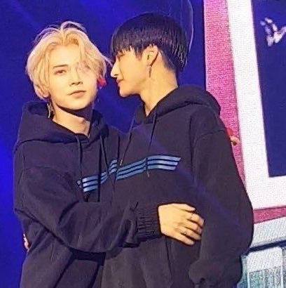 ♡︎ When yeosang just clings onto the side of seonghwas waist line and it’s the cutest thing ever ~~ A mini thread  @ATEEZofficial