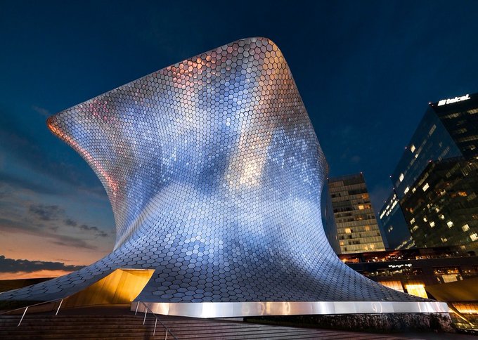 ElMuseoSoumaya's tweet photo. ¡#BuenDía! Gran #SemanaDeArte
Nuestras tres sedes ya están abiertas y esperan #ReencontrArte con estrictas medidas de seguridad e higiene.
Ven de lunes a domingo de 10:30 a 17 h.
¡Ya queremos verte!
#EntradaGratuita https://t.co/ohTBkR3XWf