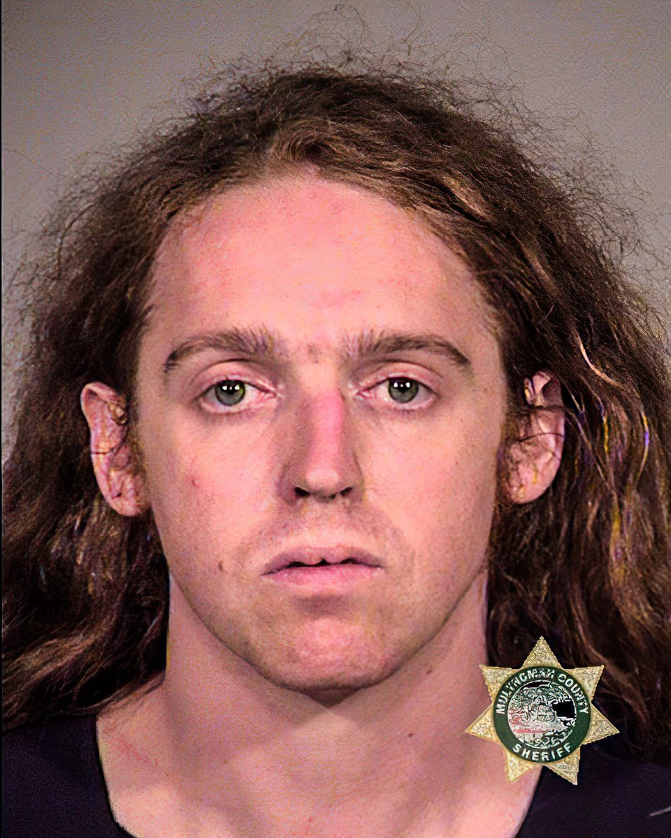 These two were arrested at the violent  #antifa riot in north Portland. Michelle O'Connor, 34, charged w/attempted felony assault, disorderly conduct & more.  https://archive.vn/5Krte Adam Rader, 31, charged w/felony riot & more.  https://archive.vn/PTMJt   #PortlandMugshots