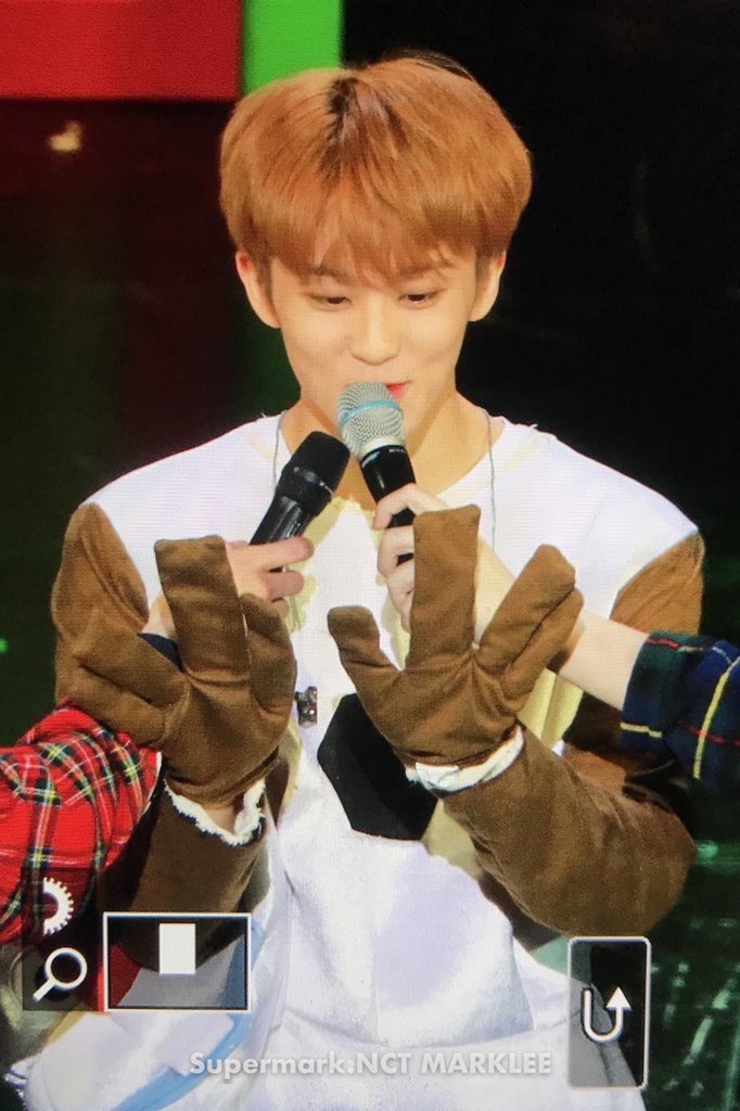 설 tweet media