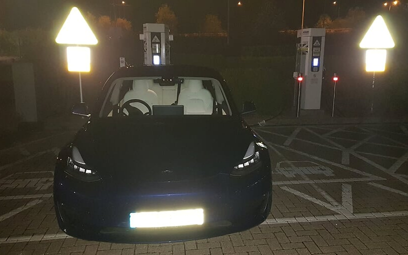 Once out of the train, we tip-toed to the Ecotricity charger at Stop 24 a few miles up the M20. I was wary, as I nearly got flatbedded here 2 years ago in the Roadster, but I saw reports from that day that the CCS was working. We arrived, saw an e-Golf leaving and plugged in.