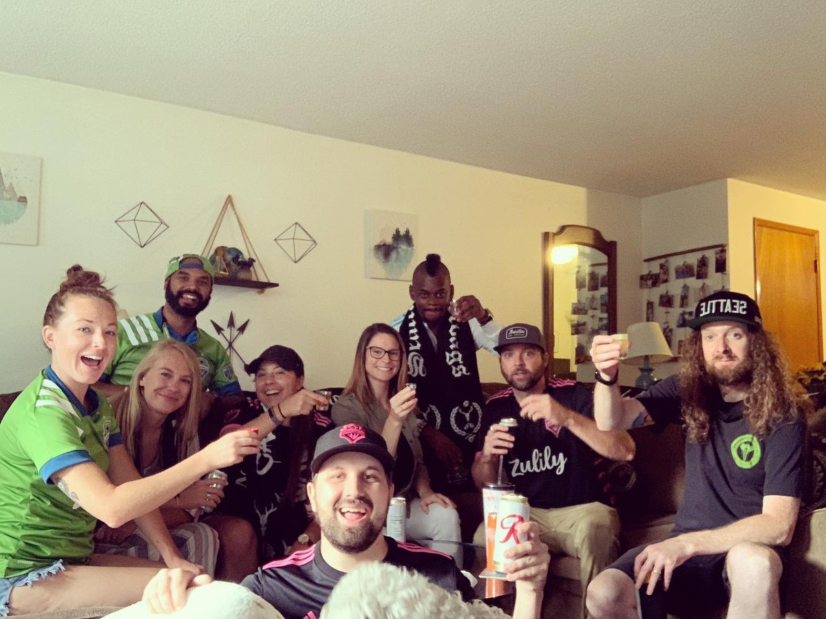 RunningFoolJosh's tweet photo. Getting the Dirtbags together for the third season Opening game of the year. Fuck the timber scum. Letβs go #Sounders! #SeattleDirtbags #CallYourMom #DickBites #EBFG #GFTK #LFG #AntiFascist #AntiRacist #AlwaysSeattle #Dirtbags #FightDirty #π¨β° #ππ§ https://t.co/kh7Xu4txf0