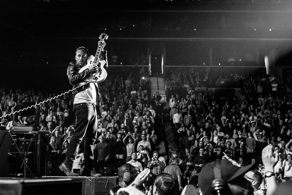 MatHombauer's tweet photo. In this episode , @joepapeo talks about why Joe left his high paying desk job in order to live his dream as a concert photographer, how he managed to break into the music industry. Listen here: https://t.co/p3KBJgXIQq #concertphotography #htbarp @AudioloveOfcl https://t.co/mEWzrK3nnR