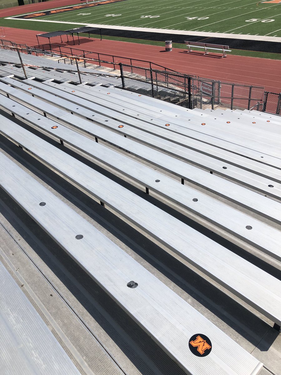 Jsan0900's tweet photo. MV marks the spot! #SitHere #SocialDistance #IWantASeason Gonna need more decals! @themvhshive https://t.co/aj9dfFnbEG