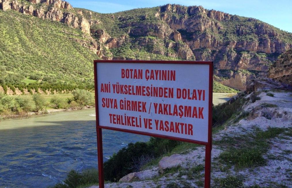 Hafıza Kaydı yeni takvim yaprağıyla yayında. Dosya, 24 Ağustos 2014’te Alkumru ve Kirazlık Baraj kapaklarının gerekli uyarılar yapılmadan açılması sonucu yaşananları inceliyor: hafizakaydi.org/24agustos/alku… #24Ağustos2014 #AlkumruBarajı #Siirt #hafizakaydi