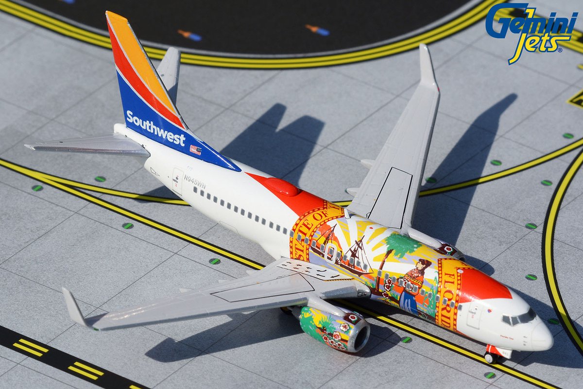 GeminiJets's tweet photo. ON APPROACH! @GeminiJets 1:400-scale @SouthwestAir B737-700 N945WN "Florida One," item GJSWA1419, August 2020. Buy it now from a #GeminiJets retailer! See the list at https://t.co/zQEcwYjJbB ✈️ #SouthwestAirlines #Southwest #Boeing #B737 #Boeing737 #FloridaOne #Florida https://t.co/peX6WJ4C0c
