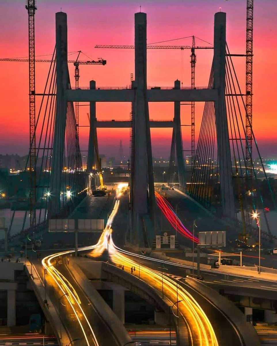 AfricaFactsZone's tweet photo. In 2014, Egypt was 128th in the world in the Road Quality Index. In just 6 years, Egypt had moved 90 places up to have the 28th best roads in the world. https://t.co/Af1kVWsvNj