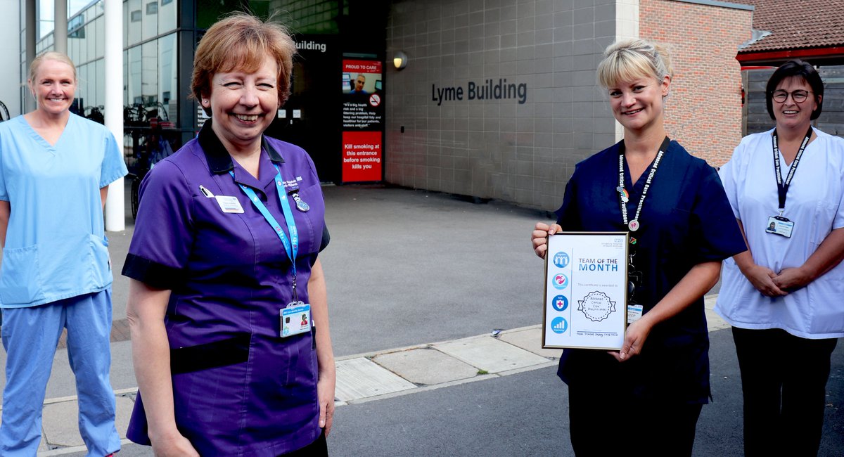 Our Advanced Critical Care Practitioners have been given the Team of the Month award for their highly skilled work in 'proning' Covid-19 patients - enhancing their care by helping them to breathe better.

➡️ uhnm.nhs.uk/latest-uhnm-ne…