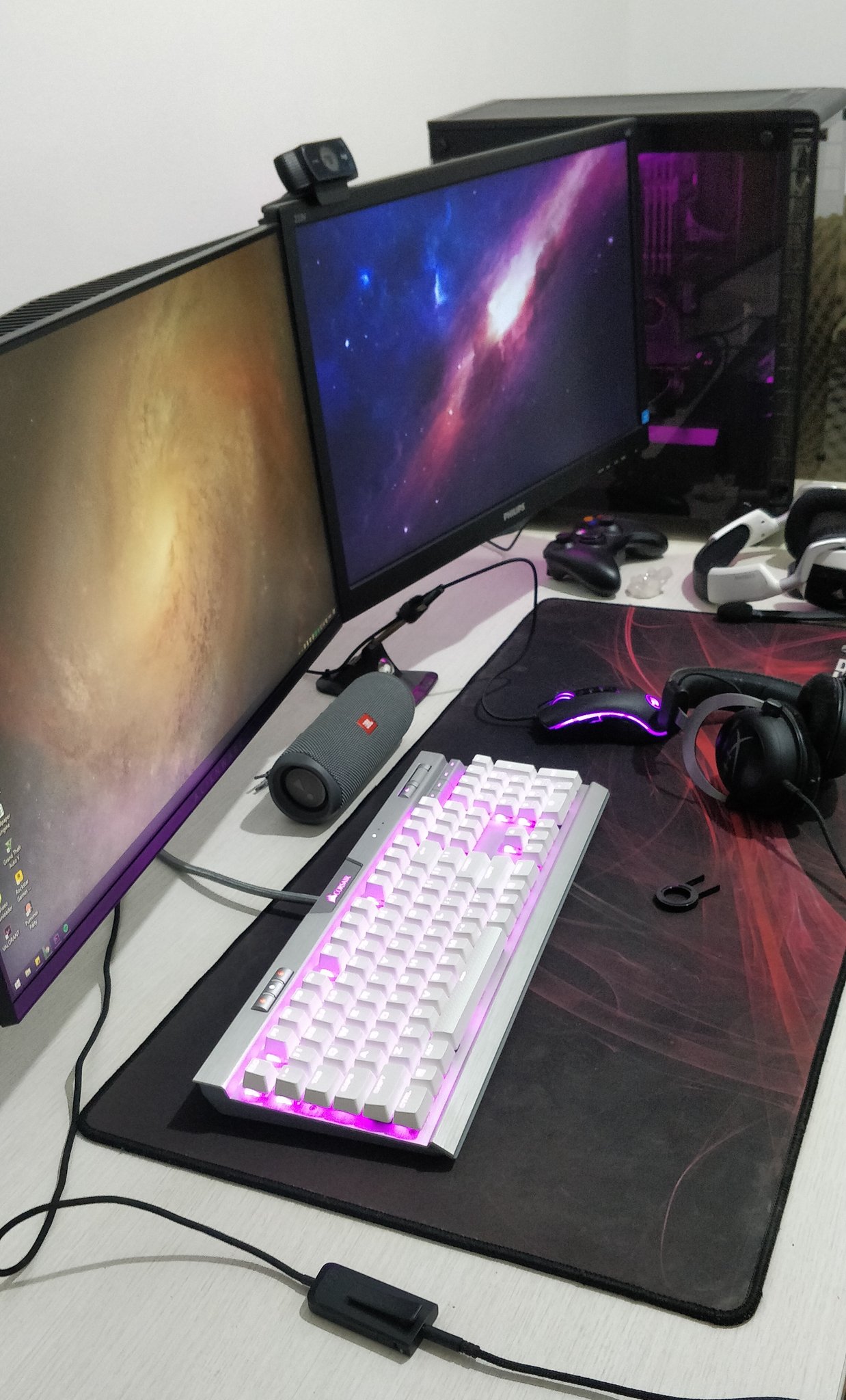 Studio Pc - Setup todo branco!? Temos também 🚀🚀 Acesse