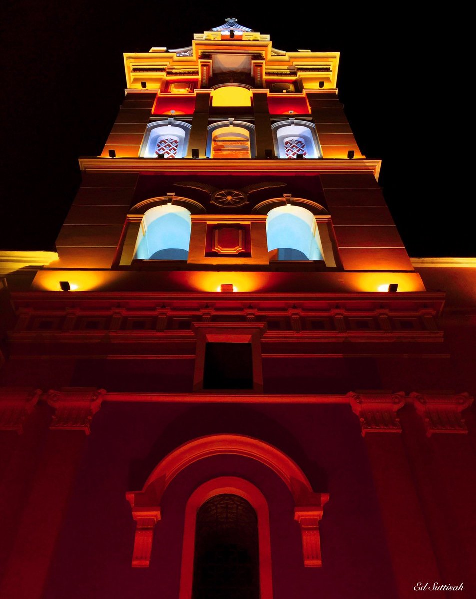 “There are darkness in life and there are lights, and you are one of the lights, the light of all lights.” - Bram Stoker, Dracula #colorfullights #cathedral #cartagena #colombia 🇨🇴 #Traveling #adventure #travel #WorldTraveler #TravelBlogger #travelphotography #naturelovers