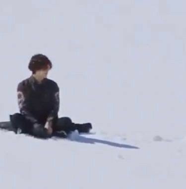 jungkook in ᵗⁱⁿʸ: a devastating thread—