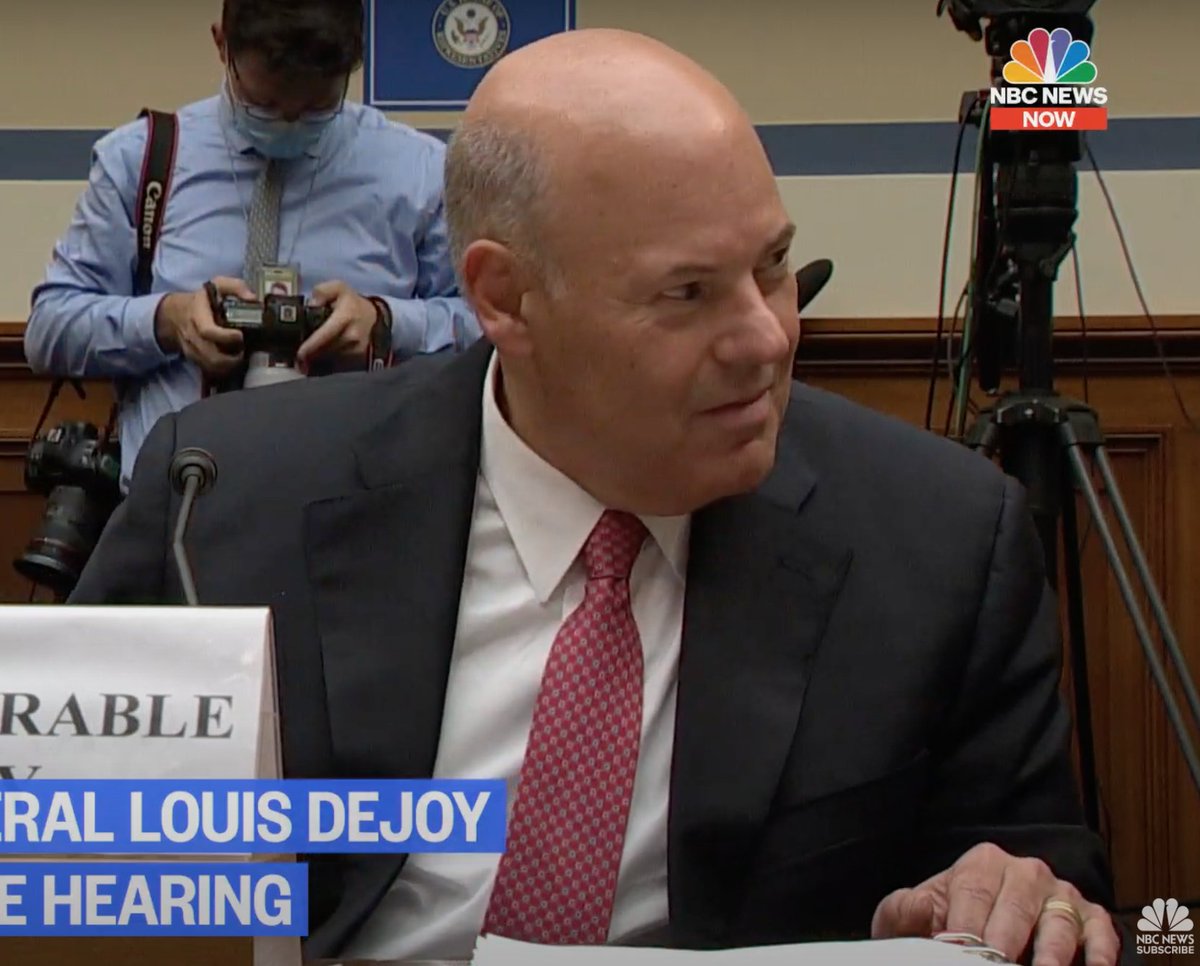 4/ DeJoy then looks away from his view of  @RepKatiePorter and toward the Republican 'side of the room' — smiling at them, nonverbally screaming, "Can you believe this *#@&Ø?!"