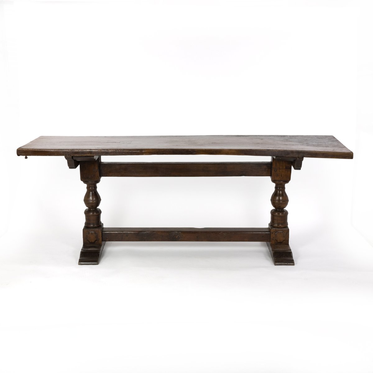 garden_court's tweet image. Late 18th Century Italian Walnut Trestle Library Table; Bologna, Italy, Circa 1780 h: 31 in. 77 cm., w: 84 in. 213 cm., d: 23 in. 58 cm.  gardencourtantiques.com/shop/italian-w… #trestletable #librarytable #interiordesign #diningtable #sf #sanfrancisco