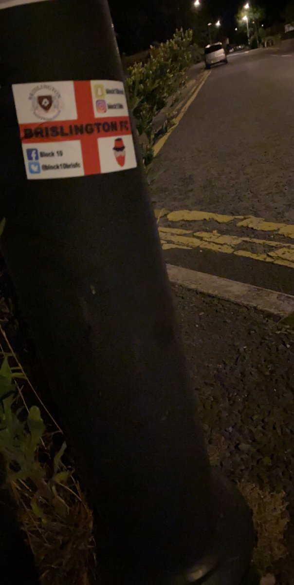 block10Brisfc's tweet photo. All Briz arent we? #Bris #Brislington #Brislingtonfc #BFC #TheFoxes #Block10 @BrislingtonFC https://t.co/We3JlYpIhV