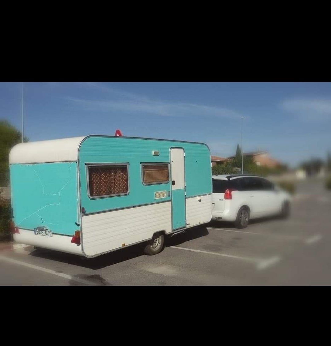 Y así llegó a nuestras manos la veganeta...
Lo primero que pensé fue..... Y ahora tienes que llevarla....
Quien conozca las callejuelas de los pueblos de Mallorca entendera mi preocupación....