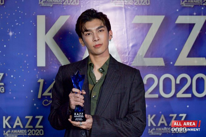 Thread~CONGRATULATIONS TO OUR BOIS AGAIN NA~WE ARE SO PROUD OF YOU BOTH i'll add pics as i save them because there are a lot na~please be patient with me, my eyes are sore but imma do this all for you na~ #KazzAwards2020xMG