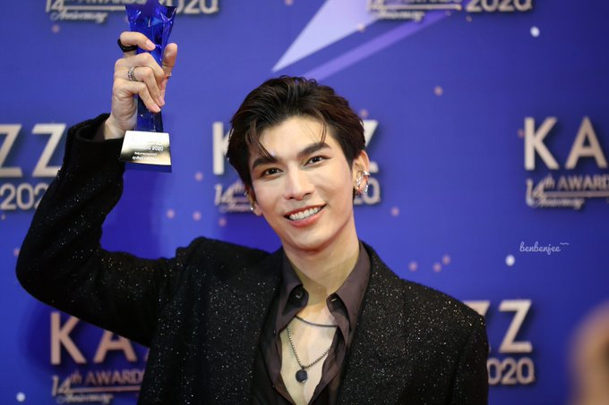 Thread~CONGRATULATIONS TO OUR BOIS AGAIN NA~WE ARE SO PROUD OF YOU BOTH i'll add pics as i save them because there are a lot na~please be patient with me, my eyes are sore but imma do this all for you na~ #KazzAwards2020xMG