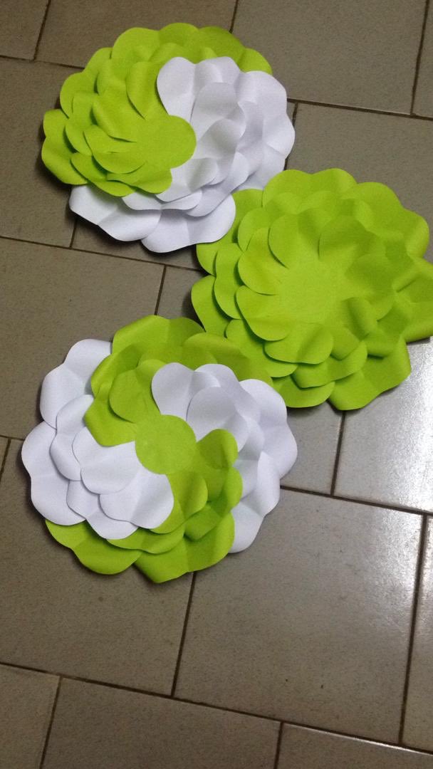 ByKymi's tweet photo. S'attacher à l'essentiel et avancer, quels que soient les obstacles. 🌺🌺🌺 Semaine Fructueuse à tous 🌼 #paperflowerdecoration #decolover #creative #handmade https://t.co/6MNfiLMIeU