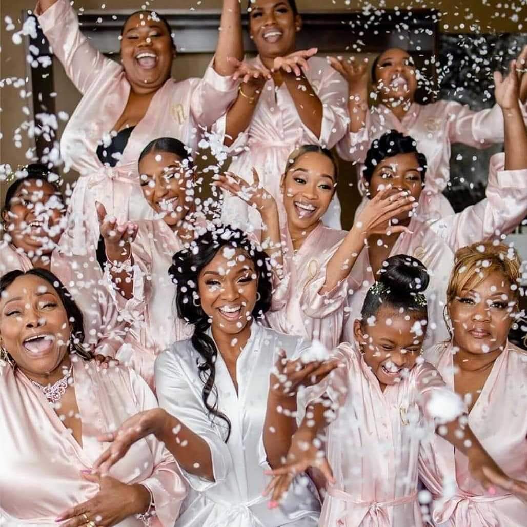 WeddingMagGTA's tweet photo. Happy New Week! Cheers to new opportunities, love, happiness, and wedding inspiration galore! Let’s go!🎉🎉
Captured by @3lindvision &amp; @kfinchphotography 
Planning &amp; Design: @_dominiquemone 
MUA: @aliciapeace https://t.co/GhQG85C98H