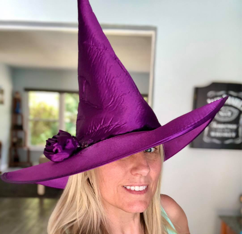 The Bakers are inspiring cosplay! Our wisdom told us Sage would be a popular choice... 😉

Look forward to seeing her in full baked glory @sewgeekmama 😍

Check out her blog for more fun idea - hubs.ly/H0tZ5CG0

#getbaked #cosplay #cosplayers #witch #indiedev #indiecosplay