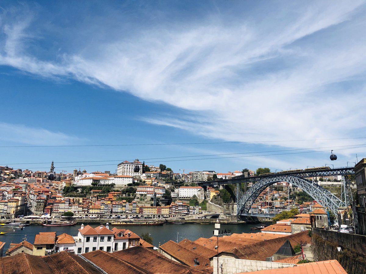SeiinLeipzig's tweet photo. One of the best things to do in Porto is to UTTERLY TOTALLY COMPLETELY GET LOST in the old town and fall in love with it. 

Not a single building is perfect. It’s full of scars and cracks. It’s real, authentic, nostalgic, beautiful and MAGICAL, yet it’s beyond all these words. https://t.co/1xH4ArcfvF