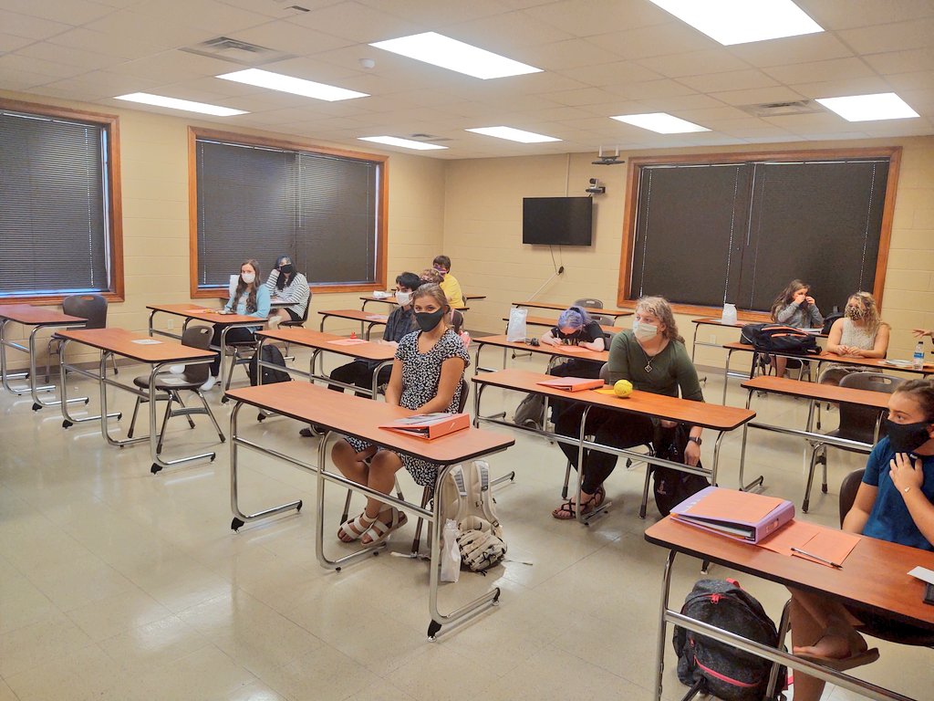 ChrisLWhaley's tweet image. #WelcomeBackWeek @RoaneState Morgan County Campus #StudentsFirst #StudyEngageServe