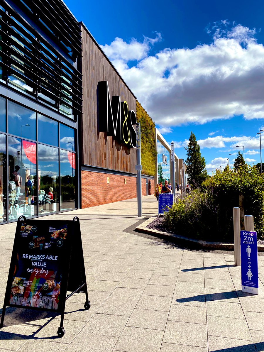 gaelramaen's tweet photo. Amazing experience at @marksandspencer #vangarde store today in York! Great store, lovely staff and very good food and clothing & home experience ! The kids are delighted as well 😀. 👏👏👏 @MachinStuart1 @therealarchie #remarksable #keepthemagic #modernisetherest https://t.co/4lMSVc4ZiP