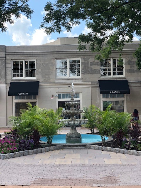 Watchdog_REPM's tweet photo. This week’s #ProjectSpotlight features our client Compass! Watchdog has been engaged in multiple projects for Compass throughout the Northeast region. We are currently working towards completion of this beautiful 11,000 SF space located in Ardmore, PA’s Suburban Square! https://t.co/0gB9ibWJvX
